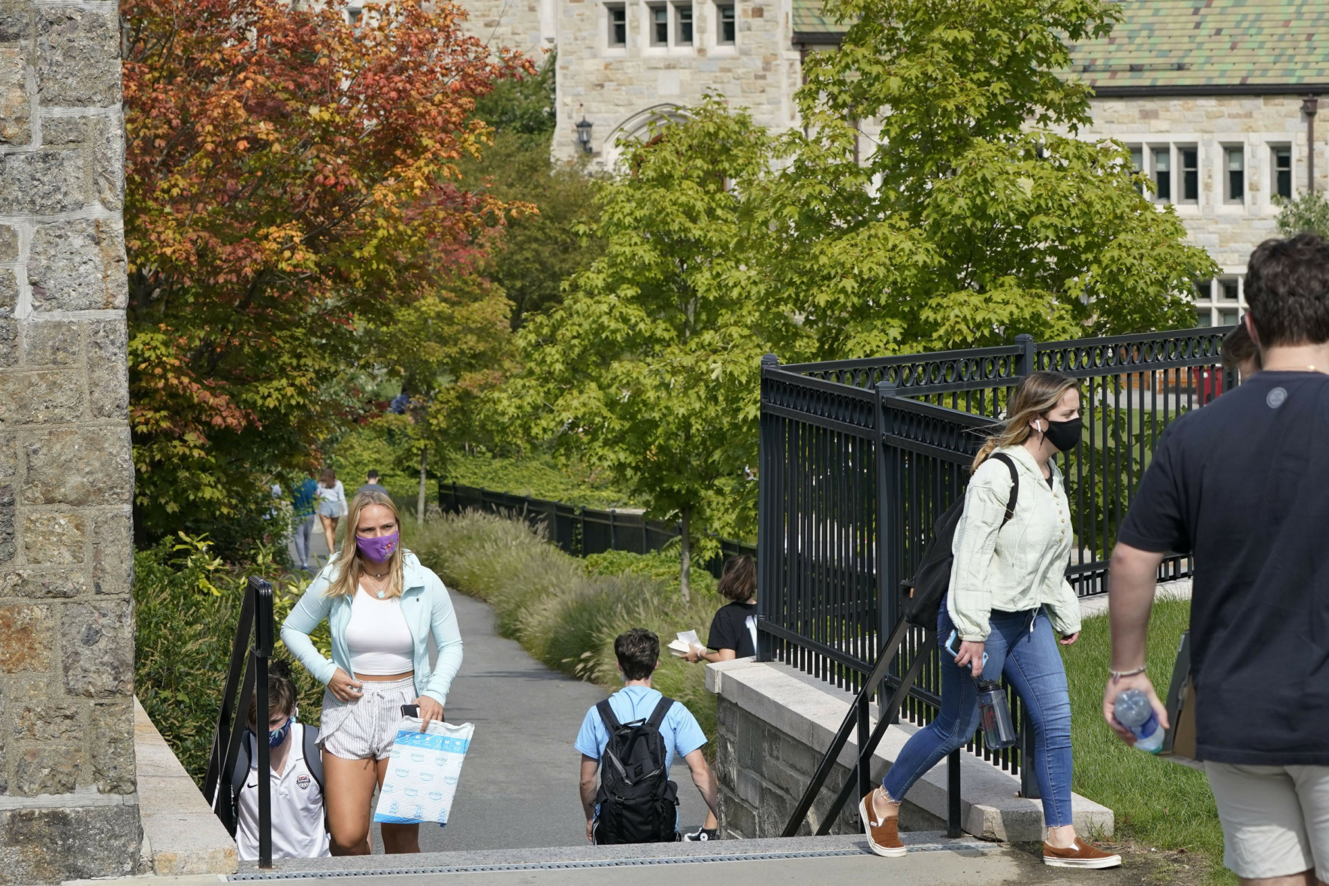 Gov. Baker pushes flu shots; courts plan for jury trials – Associated Press